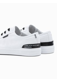 Ombre FOSL WITH CONTRASTING  - Matalavartiset tennarit - white