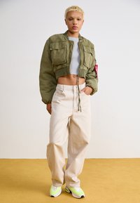 Alpha Industries MULTIPOCKET FLIGHT JACKET - Giubbotto Bomber - olive