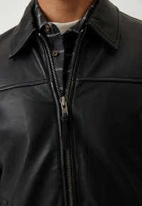 Serge Pariente Skinnjacka - black