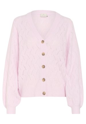 Helle rosa Strickjacke mit V-Ausschnitt, die ein strukturiertes Muster, lange Ärmel und fünf große Knopfverschlüsse vorne hat.
