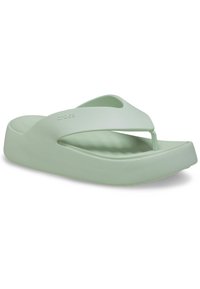 Infradito in gomma verde con una fascia larga e in stile thong. Sottopiede testurizzato e suola piattaforma spessa; logo sul lato.