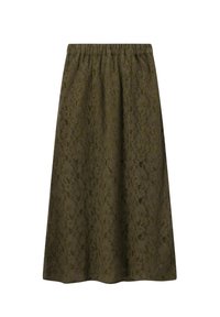 Olijfgroene kantrok met een elastische tailleband, voorzien van een bloemenpatroon en een vloeiende silhouette. De lengte reikt tot halverwege de kuit.