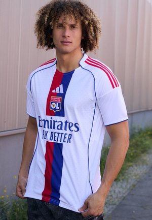 Weißes Fußballtrikot mit roten und blauen vertikalen Streifen, mit "Emirates"-Logo, Rundhals und Adidas-Streifen an den Ärmeln.