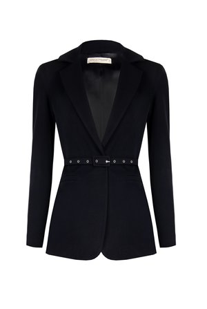 Schwarzer, taillierter Blazer mit Reverskragen, Ein-Knopf-Verschluss und tailliertem Design mit silbernen Beschlägen. Glatte Textur über die gesamte Oberfläche.