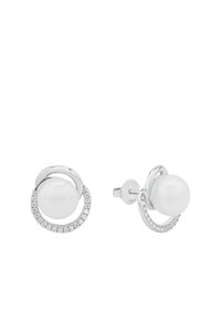 Pendientes de perlas blancas en forma de botón, montados en un marco circular de plata, acentuados con pequeños cristales transparentes alrededor del borde. Acabado pulido y brillante.