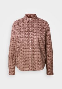 Chemise à manches longues boutonnée avec base beige et motif tourbillonnant décoratif bordeaux répétitif, col pointu et ourlet arrondi.