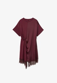 Wybrany, oxblood red