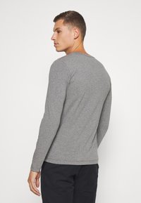 Tommy Hilfiger STRETCH SLIM FIT - Camisola de manga comprida - grey