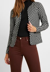 ONLY Neuletakki - white