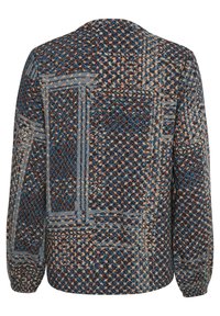Blouse à manches longues avec motif patchwork abstrait floral et géométrique multicolore dans des tons bleus, marron et beige, poignets froncés et encolure arrondie.
