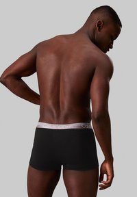 Calvin Klein Underwear TRUNK 3 PACK MODERN STRUCTURE COTTON - Úzke boxerky - b  navy stone  juneberry  zinc wbs