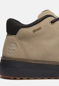 Timberland CHUKKA - Botines con cordones - medium grey