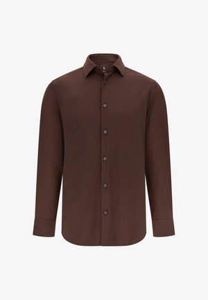 Bruine langemouwenoverhemden van gladde stof, met een knoopsluiting aan de voorkant, puntige kraag en knoopmanchetten. Bevat meerdere donkere knopen.