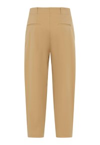 Pantalon beige droit taille haute avec deux poches arrière fendues horizontales, sans boutons ni fermetures éclair visibles.