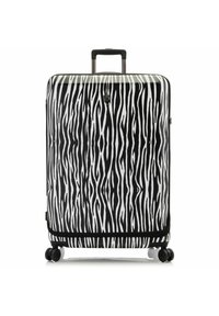 Maleta rígida con un patrón de rayas de cebra en blanco y negro. Cuenta con cuatro ruedas, un asa retráctil y un cierre con cremallera.