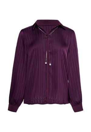 Lila langärmlige Bluse mit vertikalen Streifen, einem Kragen und einem dünnen Band mit Perlenenden am Ausschnitt.