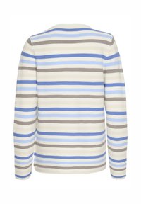 Langärmliges Oberteil mit Rundhalsausschnitt, das horizontale Streifen in Creme, Hellblau und Braun aufweist. Strukturierter Stoff mit geripptem Muster.