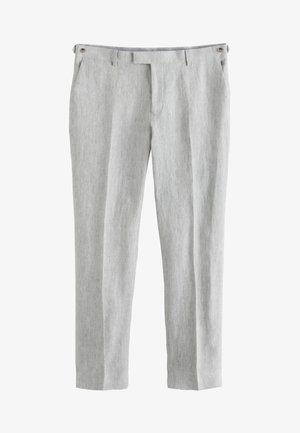 Hellgraue Hose mit geradem Bein, Gürtelschlaufen und seitlichen Taschen, aus texturiertem Stoff gefertigt.