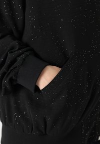ONLY Carmakoma CARJOSEE METTA LIFE  - Bomber tipa jaka - black