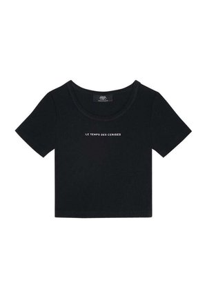 Crop top noir à manches courtes côtelé avec un col rond et le texte "LE TEMPS DES CERISES" imprimé sur la poitrine.