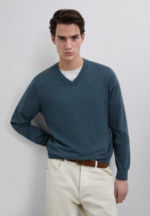 V NECK - Strickpullover - greyish blue