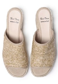 Toni Pons KIARA-HK - Kontsaga tagant lahtised kingad - beige