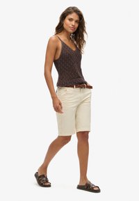 Superdry & Co CITY - Short - oyster cream