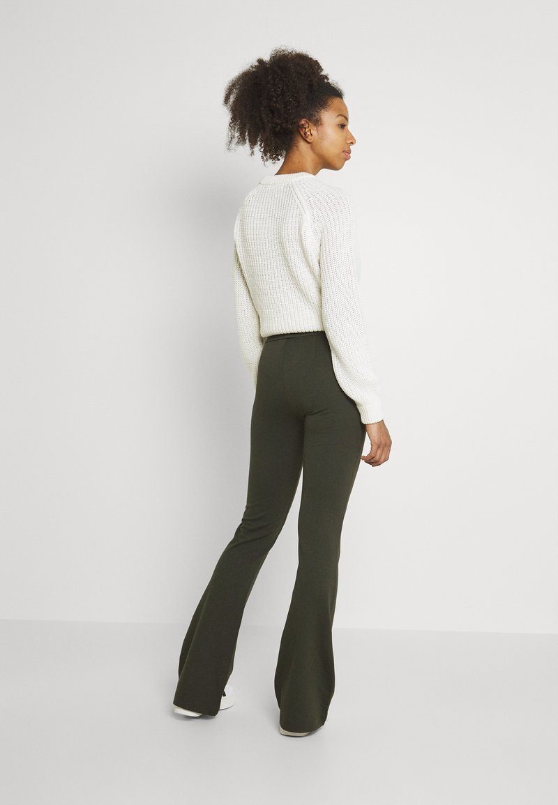 Vero Moda VMKAMMA FLARED PANT - Calças - peat