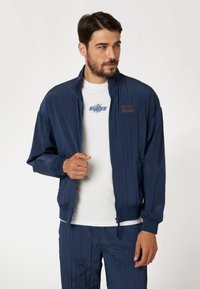 Guess Light jacket - blau
