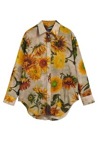 Langærmet skjorte med knaplukning, prydet med et blomstermønster af solsikker i gul og brun på en lys baggrund. Skjorten har krave og en buet kant.