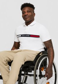 Tommy Hilfiger - CHEST INSERT - Polo - white Immagine in miniatura 1