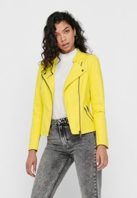 ONLY ONLAVA BIKER OTW NOOS - Jacka i konstläder - lemon drop