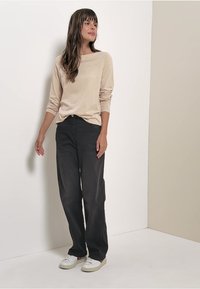 Cecil Pitkähihainen paita - beige