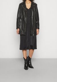 Calvin Klein Jeans Vapaa-ajan mekko - black