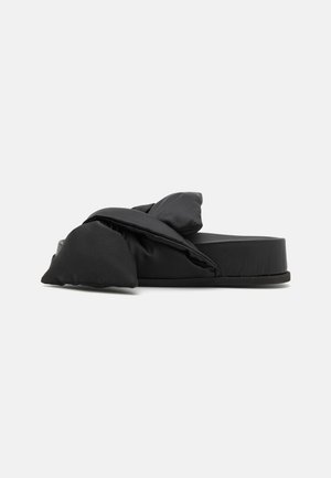 FLAT - Šľapky - black