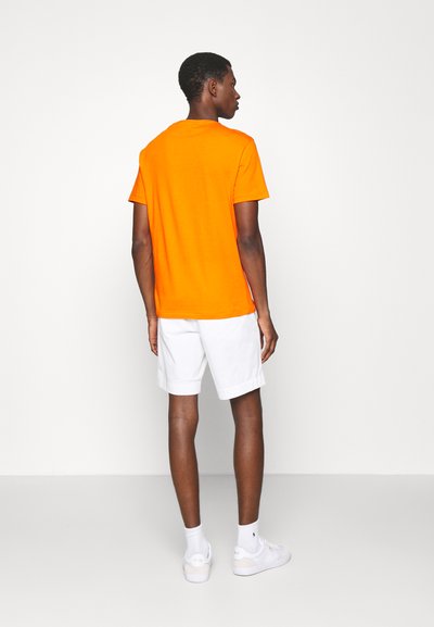 Polo Ralph Lauren CUSTOM SLIM FIT JERSEY CREWNECK T-SHIRT - T-shirt básica - sailing orange