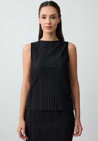 Jimmy Key Top - black