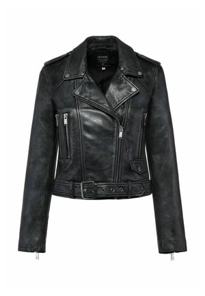 Czarna skórzana kurtka motocyklowa z zamykanymi kieszeniami, paskiem w talii, asymetrycznym zapięciem na zamek oraz pagonami na ramionach. Gładka faktura i dopasowany krój.