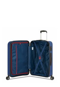 Valigia blu con un design aperto, dotata di una tasca con zipper rossa e cinghie elastiche incrociate. Ruote lisce e manico retrattile.