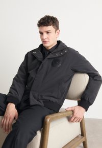 BOSS BOSS X PORSCHE CARBORO - Bomberjacka - black