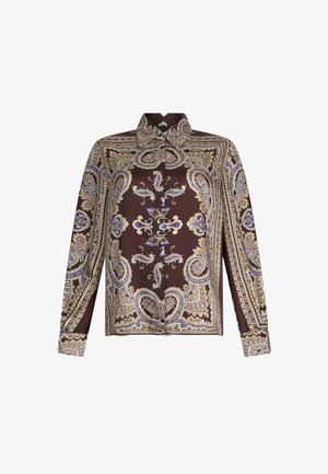 Bruine blouse met lange mouwen en een paisleypatroon in goud en blauw, met een kraag en een knoopsluiting aan de voorkant, gemaakt van een soepele stof.