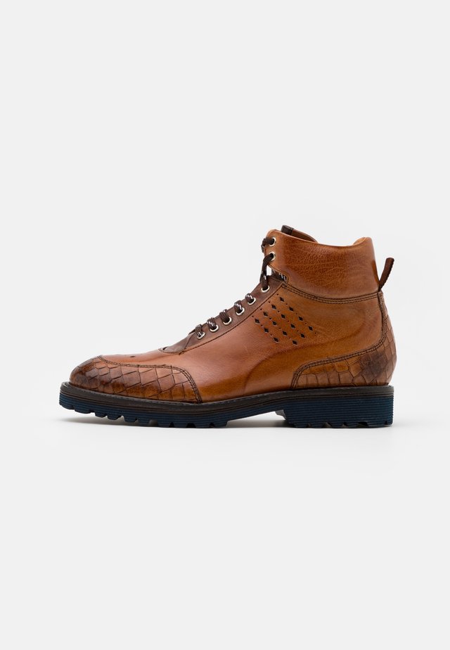 TREVOR - Nauhalliset nilkkurit - cognac