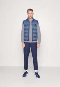 Marc O'Polo CREW NECK - Camisola - grey