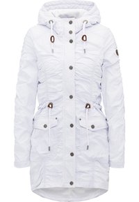 Veste blanche à manches longues avec capuche, dotée de cordons de serrage, fermeture à boutons et poches latérales. Tissu texturé avec détails froncés.