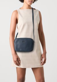 Patrizia Pepe BORSA  - Borsa a tracolla - enigma gray