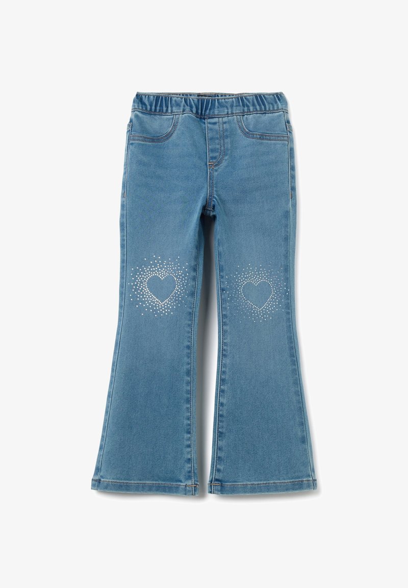 Helles blaufarbendes Denim-Jeans mit ausgestelltem Bein und elastischem Bund. Verfügt über zwei Herzdesigns aus Strasssteinen auf den Knien.