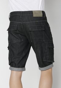 Koroshi BERMUDA COWBOY - Shorts di jeans - denim black denim