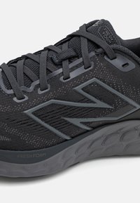 New Balance FRESH FOAM 680 - Chaussures de running sur route - black