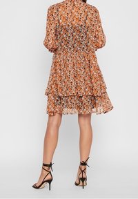 YAS Vapaa-ajan mekko - dark-blue denim