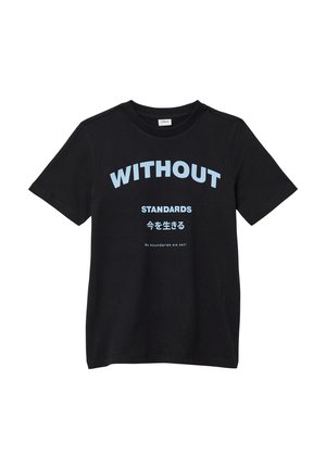 - T-shirt z nadrukiem